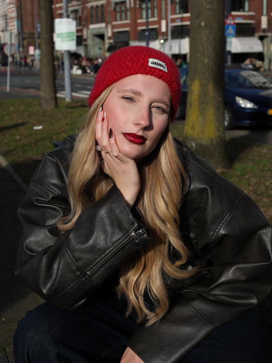 Beanie in 'Deep Rouge'