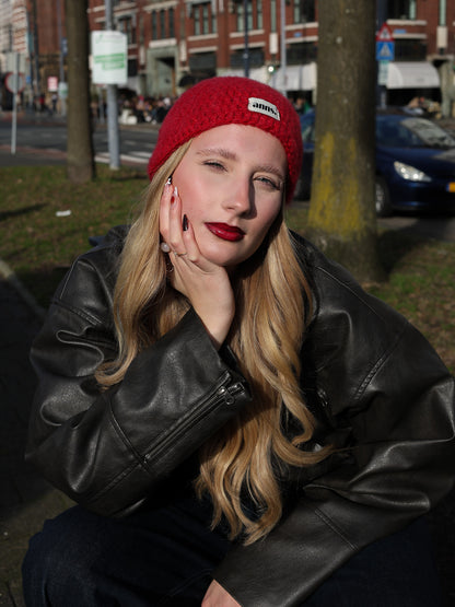 Beanie in 'Deep Rouge'